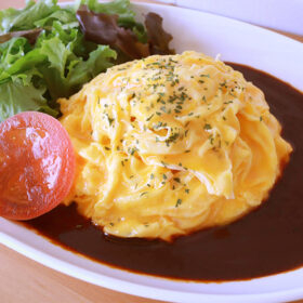 太陽のオムライス デミグラス