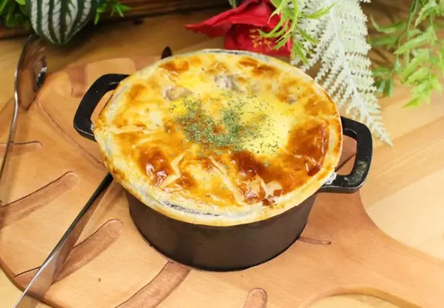 溶岩パスタのパイ包み